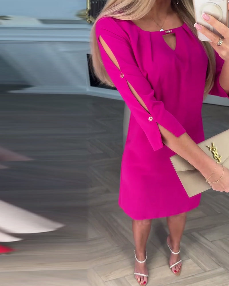 Elegancka, jednokolorowa, prosta sukienka w kształcie litery V