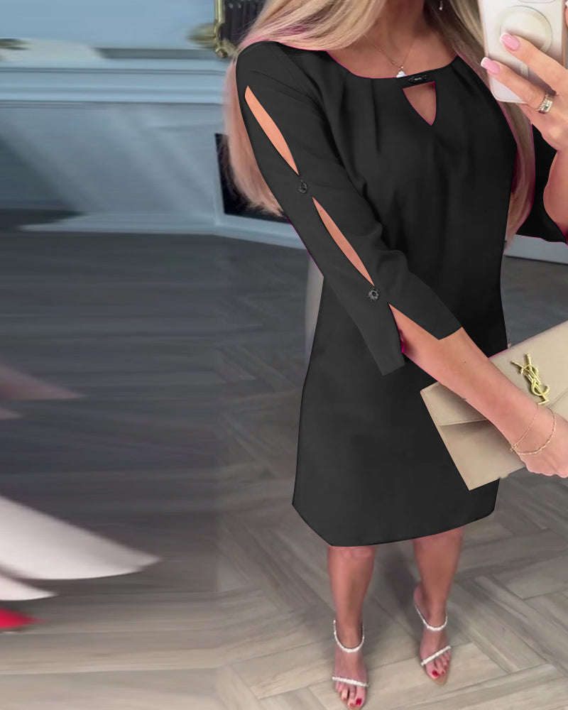 Elegancka, jednokolorowa, prosta sukienka w kształcie litery V